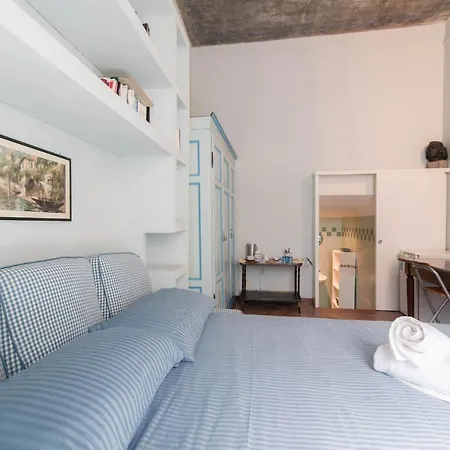 34 - The House Of Travelers