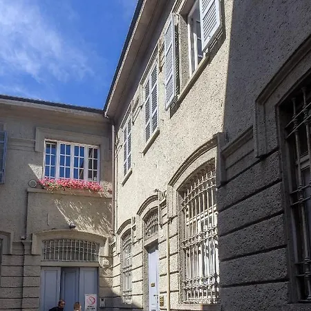 34 - The House Of Travelers Pensión