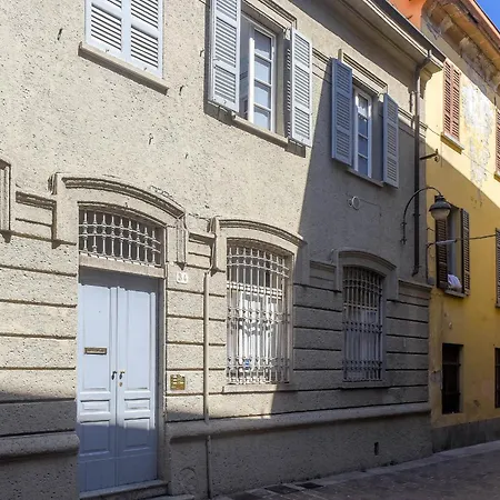 Pensión 34 - The House Of Travelers Como